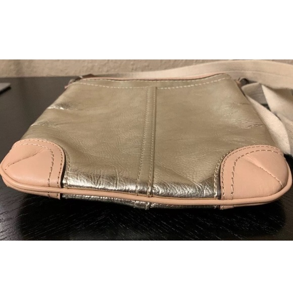 COACH Gold Metallic Crossbody Swingpack Purse - Picture 4 of 5